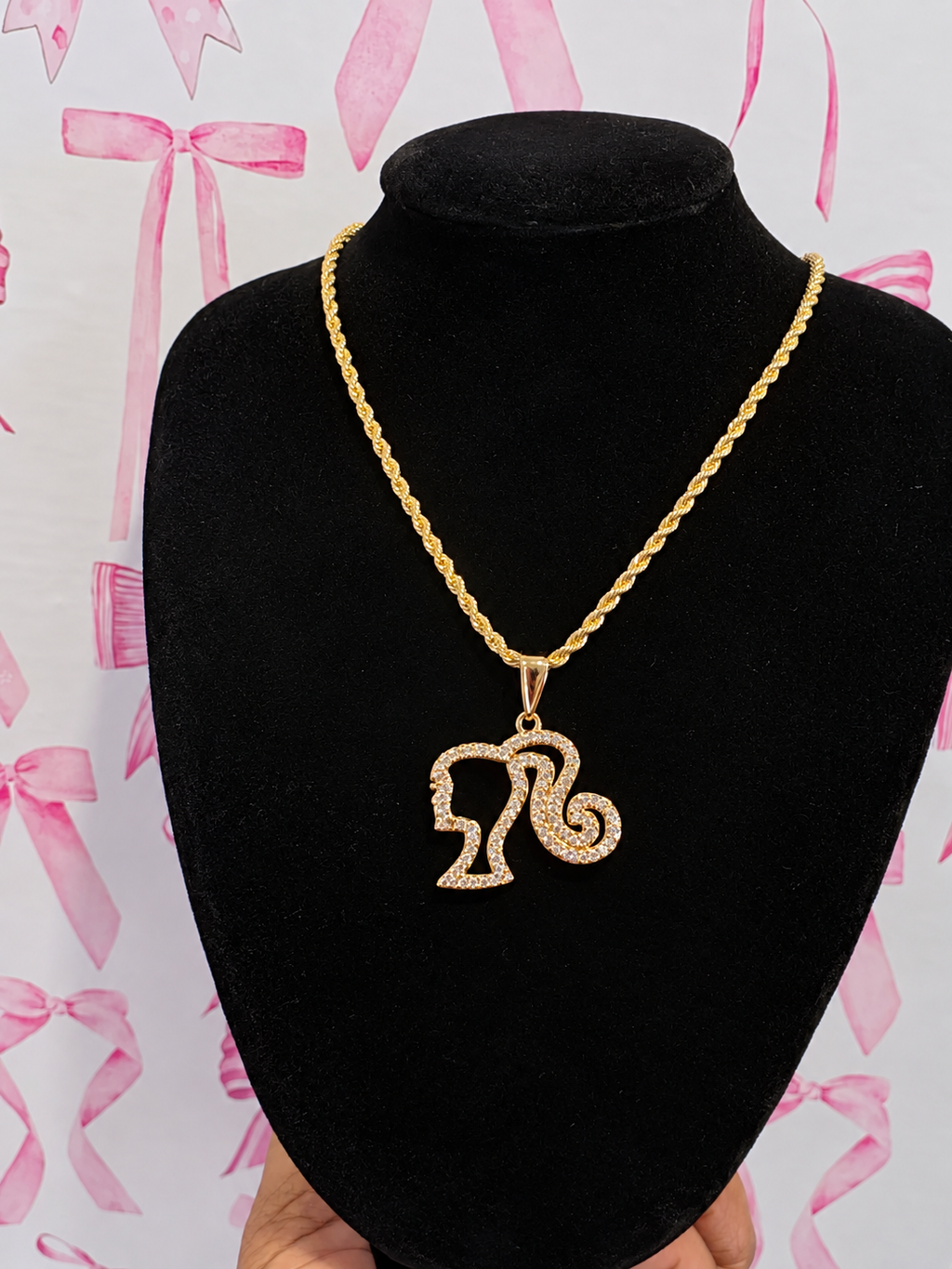 barb cut out necklace