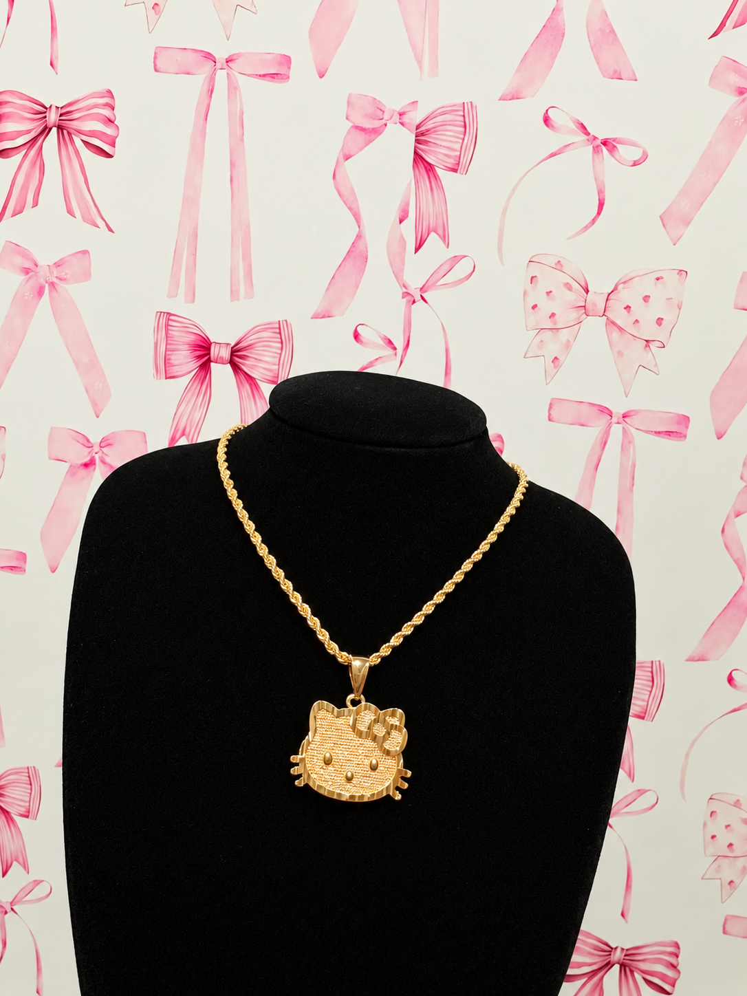 HK face necklace